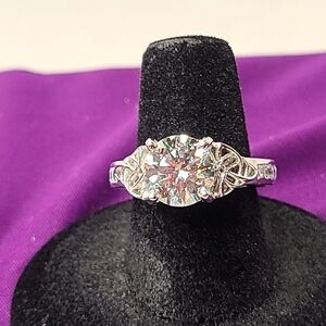 Moissanite 4 Carat Solitare with Accents
